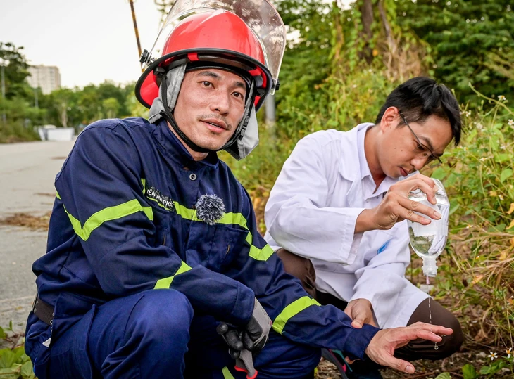 'Đây là Chiến sĩ quả cảm, không phải chương trình hài!' - Ảnh 2. Chiến sĩ quả cảm - Ảnh 2.