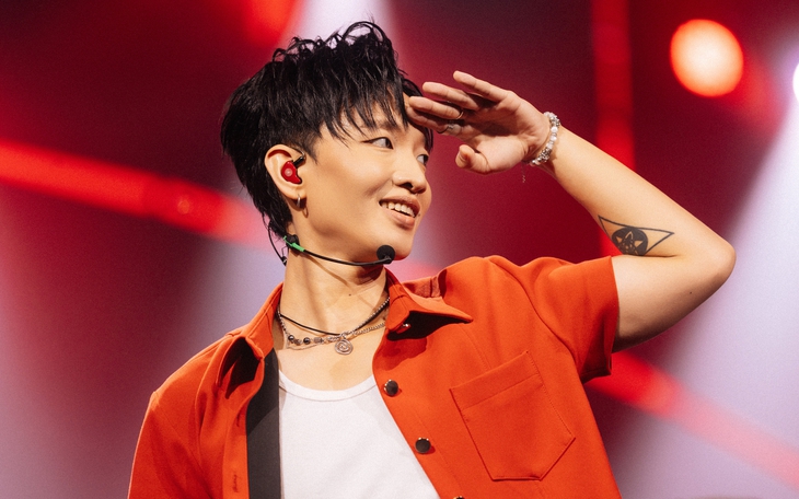  Nghệ sĩ Việt 'chuyển mình' cho 'concert Quốc khánh': Khi âm nhạc và thời trang kể câu chuyện tự hào - Ảnh 11.