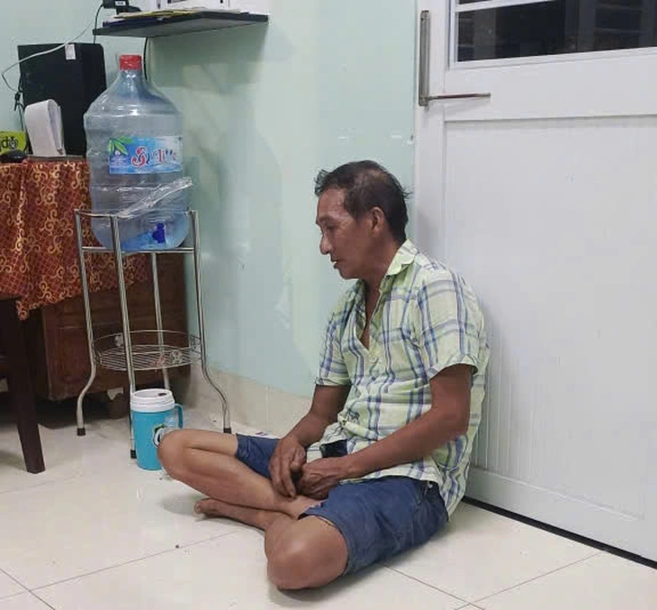 Mâu thuẫn tiền bạc, dùng xăng đốt nhà ‘vợ hờ’ - Ảnh 2.