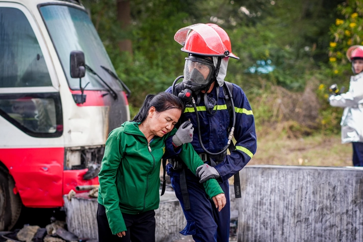 Chiến sĩ quả cảm - Ảnh 1.