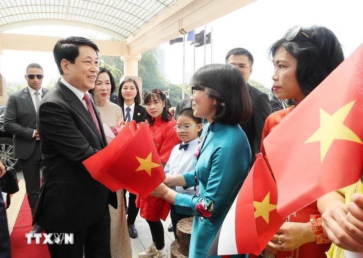 Chủ tịch nước Lương Cường bắt đầu chuyến thăm cấp Nhà nước Cộng hòa Ai Cập - Ảnh 3. Chủ tịch nước Lương Cường bắt đầu chuyến thăm cấp Nhà nước Cộng hòa Ai Cập - Ảnh 3.