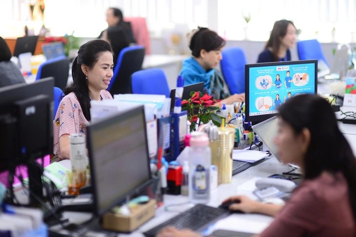 Chủ doanh nghiệp ở Việt Nam mong muốn nhân viên sử dụng AI để làm việc nhanh hơn- Ảnh 1. Chủ doanh nghiệp ở Việt Nam mong muốn nhân viên sử dụng AI để làm việc nhanh hơn- Ảnh 1.