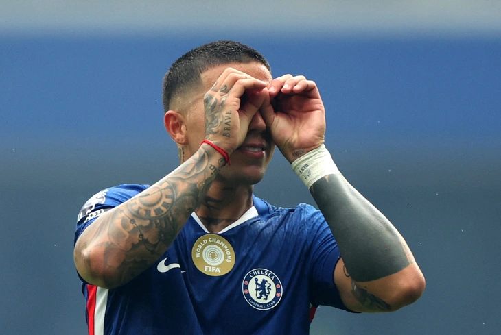 Chelsea đánh bại Fulham trong trận cầu nhiều tranh cãi - Ảnh 1.
