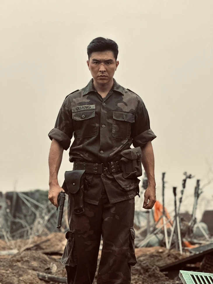 Steven Nguyễn gây sốt khi đóng vai phản diện phim 'Mưa đỏ' - Ảnh 2.