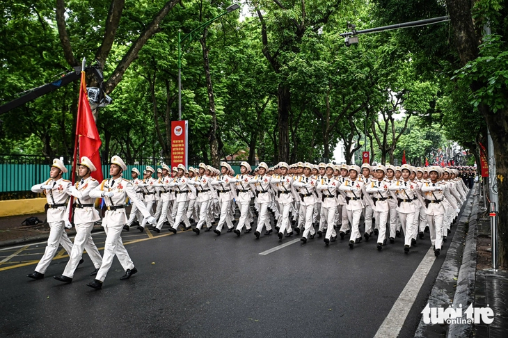 - Ảnh 5. diễu binh - Ảnh 28.