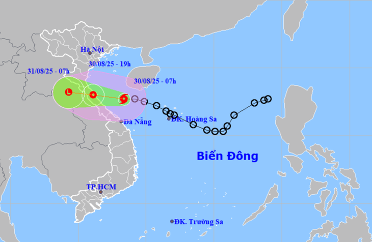 Bão Nongfa đi rất nhanh, dự báo 4 tiếng nữa vào đất liền Hà Tĩnh đến Quảng Trị - Ảnh 1.