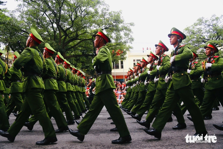 diễu binh - Ảnh 1.