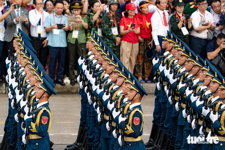 diễu binh - Ảnh 9.
