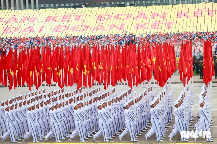 diễu binh - Ảnh 2.