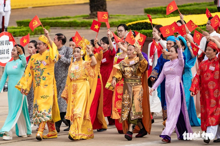 diễu binh, diễu hành - Ảnh 1.