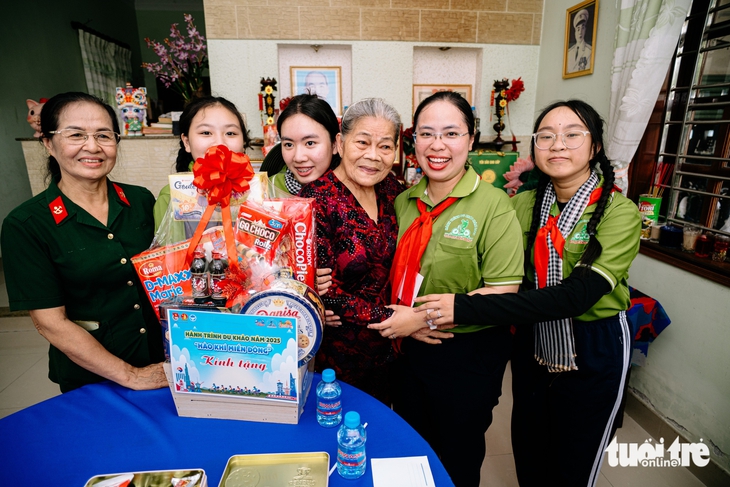 Lần đầu tiên thiếu nhi 3 địa phương TP.HCM (mới) chinh phục hành trình du khảo bằng đạp xe hơn 80km - Ảnh 10. Lần đầu tiên thiếu nhi 3 địa phương TP.HCM mới cùng du khảo bằng đạp xe hơn 80km - Ảnh 11.