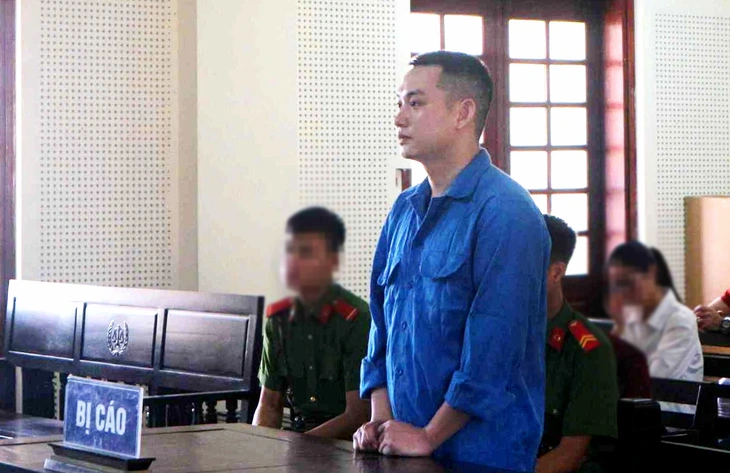 Làm giá ngâm hóa chất bán ra chợ, lãnh 22 tháng tù - Ảnh 1.