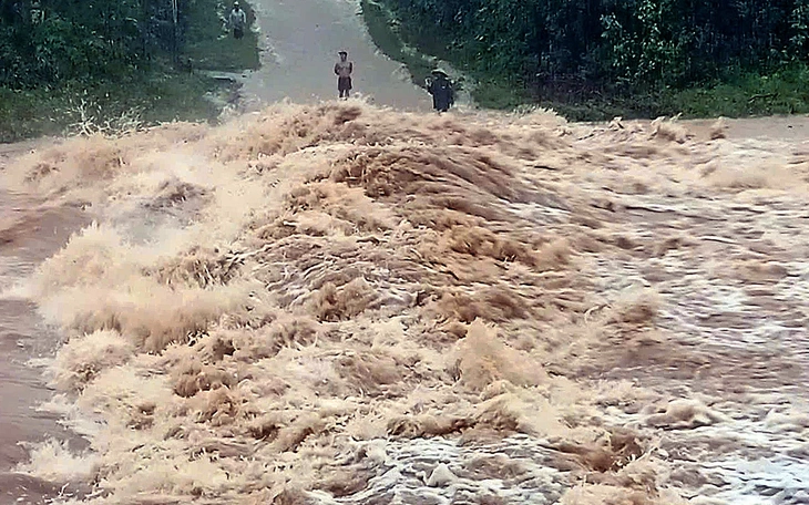 Biển TP.HCM, Nam Bộ, Lâm Đồng mưa gió, tàu du lịch Phú Quý, Côn Đảo, Phú Quốc chú ý - Ảnh 2.