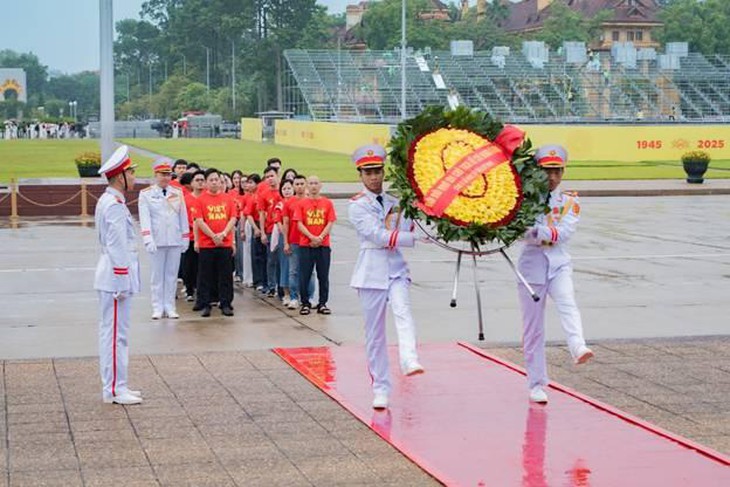 Love World phát động ‘tháng tự hào’ - Ảnh 1.