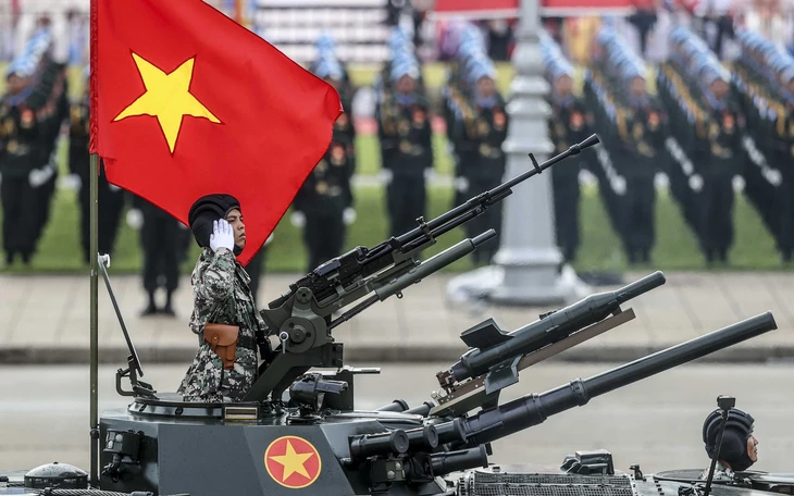 Hoàng Thùy Linh, Tăng Duy Tân gác hết show tham gia diễu binh, diễu hành 2-9 - Ảnh 7.
