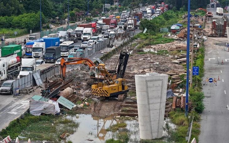Vì sao Ban Giao thông cần thêm một phó giám đốc phụ trách nút giao An phú? - Ảnh 2.