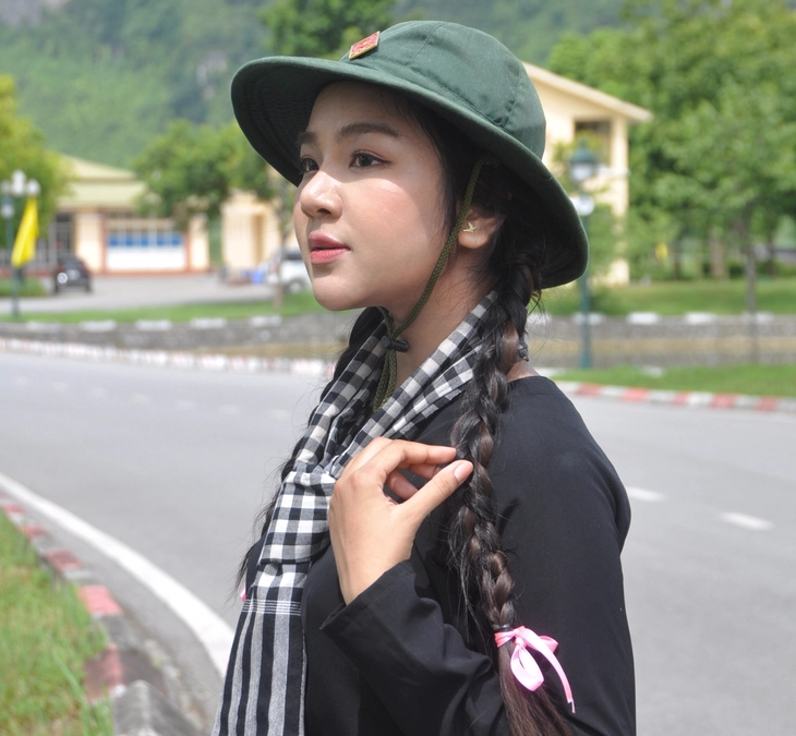 Từ thủ khoa thời trang đến hành trình A80 của 'nữ du kích miền Nam' - Ảnh 1.