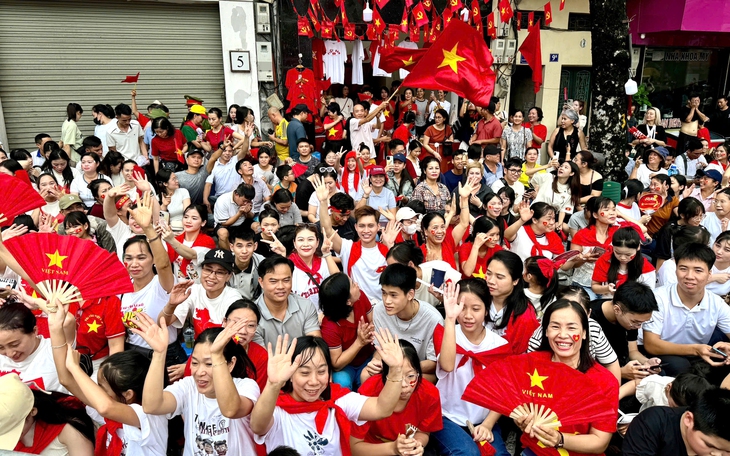 Người dân từ miền núi đến đồng bằng, miền biển hồ hởi nhận quà Tết Độc lập- Ảnh 7.