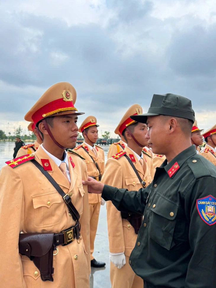 diễu binh - Ảnh 2.
