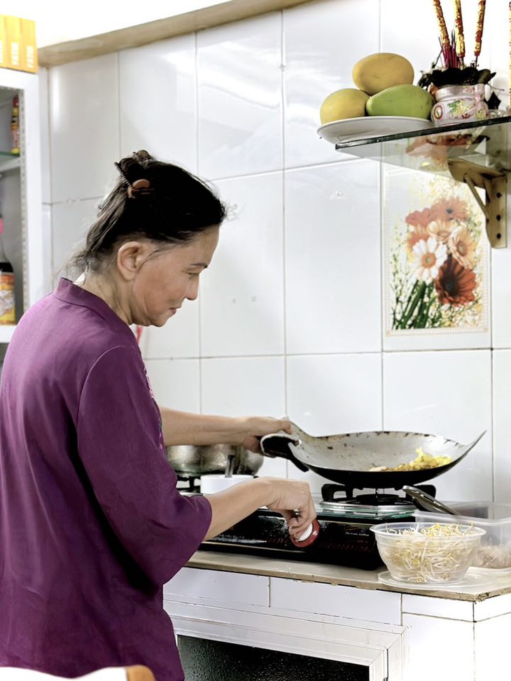 Nhạc sĩ Nhật ký của mẹ mong được nhận tin nhắn bất ngờ của má từ phương trời xa - Ảnh 4. Nguyễn Văn Chung - Ảnh 4.