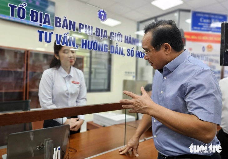 chủ tịch UBND TP.HCM - Ảnh 2.