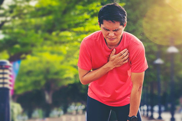 Trời oi bức, tập thể thao lúc sáng sớm cũng không an toàn - Ảnh 3.