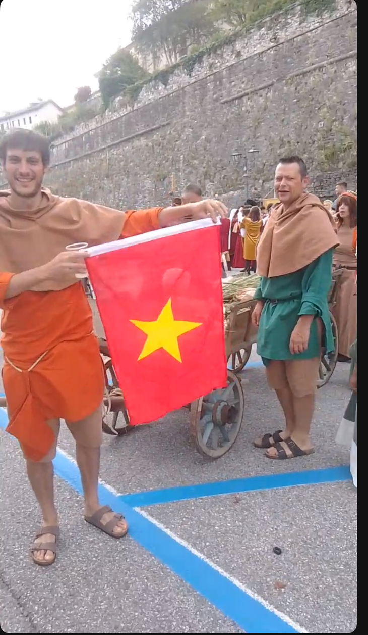 cờ đỏ sao vàng - Ảnh 3.