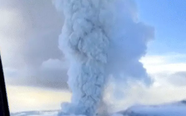 Bán đảo Kamchatka dịch chuyển gần 2m sau động đất - Ảnh 2.