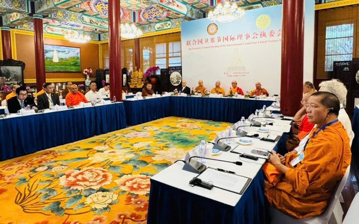 Đại lễ Phật đản đến Đà Lạt, có thư pháp của Thiền sư Thích Nhất Hạnh - Ảnh 2.
