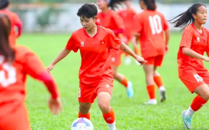 U20 nữ Việt Nam ghi bàn thắng khó tin ở vòng loại châu Á - Ảnh 2.