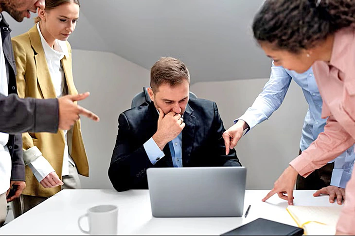 Ứng phó ra sao ở môi trường làm việc độc hại? - Ảnh 1.