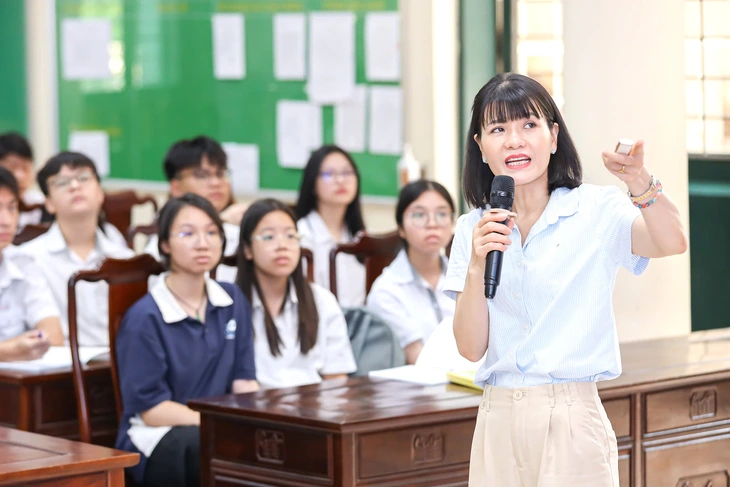 hiệu trưởng - Ảnh 1.