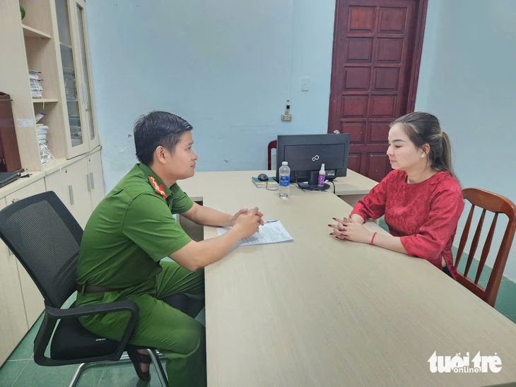 Bắt người phụ nữ lừa làm bùa phép trúng vé số độc đắc để chiếm đoạt tài sản - Ảnh 1.