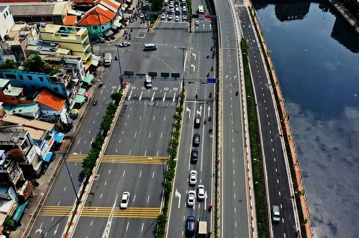 biển báo - Ảnh 1.