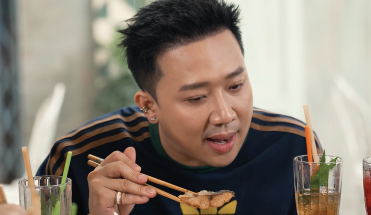 Trấn Thành rủ các em xinh, anh trai ăn quán ngon khắp Sài Gòn - Ảnh 1. Trấn Thành - Ảnh 1.