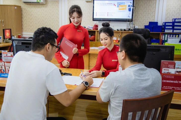 Vay ưu đãi từ Agribank - Đòn bẩy giúp khách hàng cá nhân an cư, làm giàu - Ảnh 2.