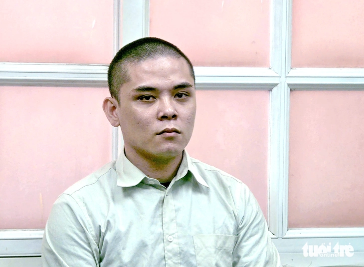 Người 'bênh' chó đánh bảo vệ tại phố đi bộ Nguyễn Huệ được trả tự do - Ảnh 1.