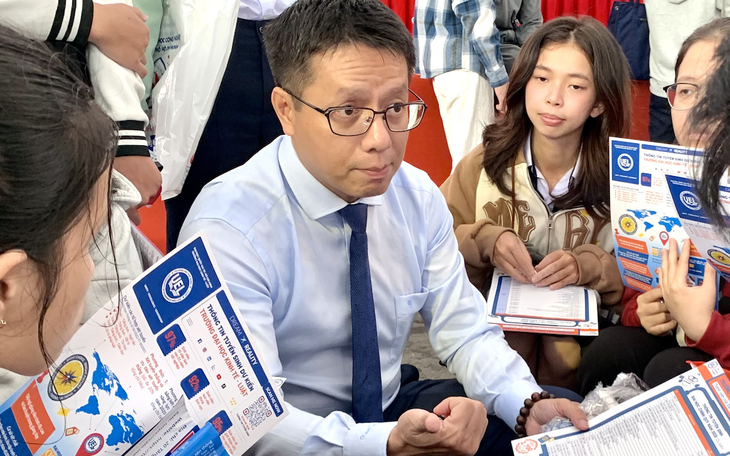 IELTS sửa điểm bài thi: Trường đại học chờ hướng dẫn của Bộ GD-ĐT - Ảnh 2.