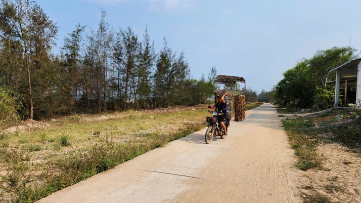 Con đường 3,8 tỉ 'rút ruột' hơn 1 tỉ, thêm 3 người bị khởi tố - Ảnh 1.