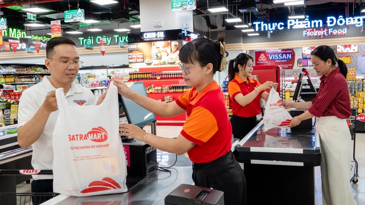 Hệ thống bán lẻ vào cuộc quyết liệt chống hàng giả, hàng kém chất lượng - Ảnh 3.