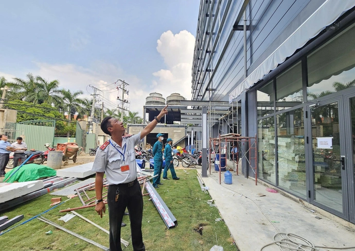Sở Xây dựng TP.HCM: Phân công 30 đội kiểm tra chuyên ngành xử lý vi phạm giao thông, xây dựng - Ảnh 1.