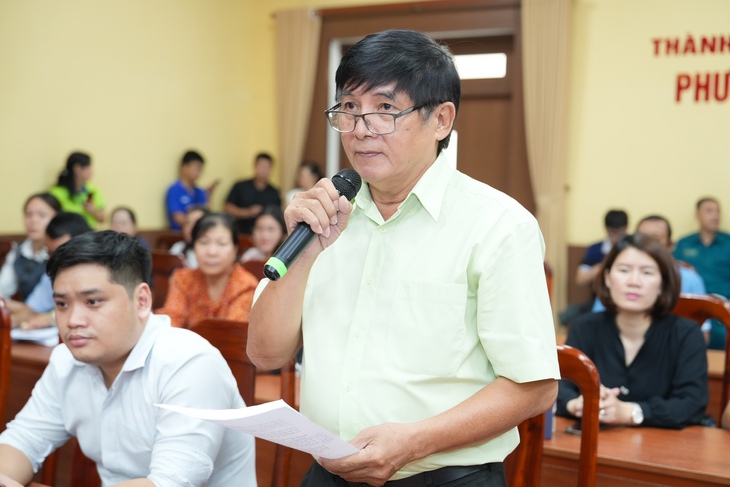 Cử tri phường trung tâm TP.HCM: 'Tái diễn lộn xộn, buôn bán lấn chiếm vỉa hè, lòng đường'  - Ảnh 4.