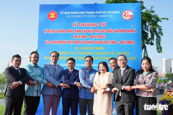 Lễ thượng cờ đón tuổi 58 của ASEAN tại Hà Nội và TP.HCM- Ảnh 9.