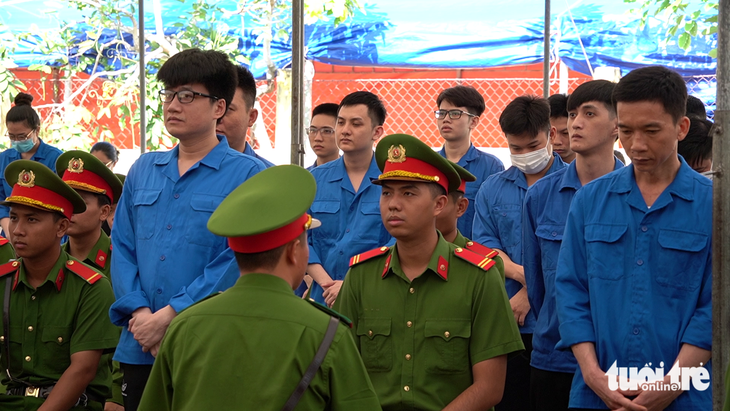 Tuyên án vụ núp bóng công ty luật để đòi nợ theo kiểu khủng bố, cưỡng đoạt hơn 456 tỉ đồng - Ảnh 1.