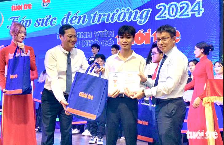 Tiếp sức đến trường - Ảnh 1.