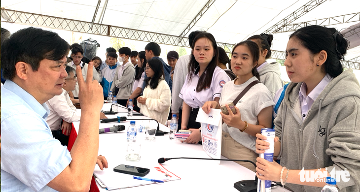 Vụ Giáo dục đại học hướng dẫn nhận diện chứng chỉ ngoại ngữ không phù hợp - Ảnh 1.