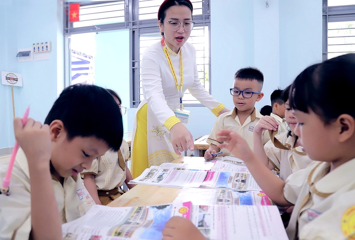Sau sáp nhập, TP.HCM thiếu gần 5.000 giáo viên - Ảnh 1.