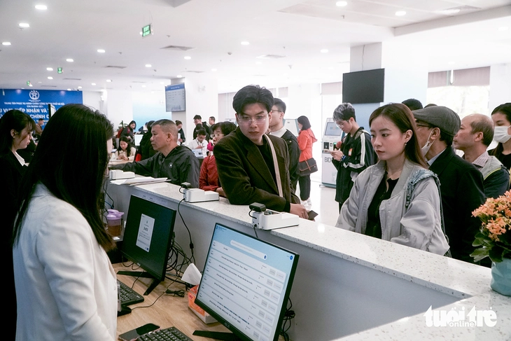 Hàng loạt thủ tục hành chính liên quan tới y tế tại Hà Nội sẽ được tiếp nhận trực tuyến 100% - Ảnh 1.