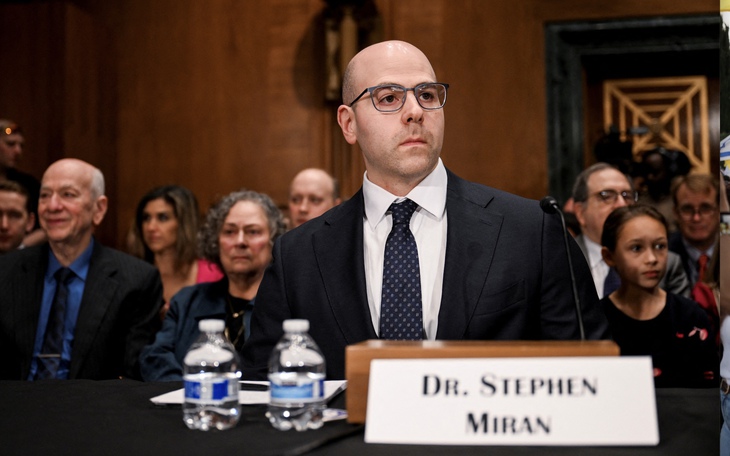 Ứng viên thống đốc Fed do ông Trump đề cử khẳng định không là 'con rối' của tổng thống - Ảnh 4.