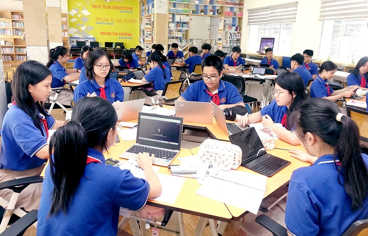 Trang bị kỹ năng số cho học sinh, giáo viên - Ảnh 1.
